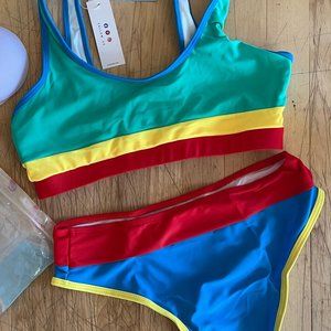 Contrast Color Bikini With Pit Strip Fabric
